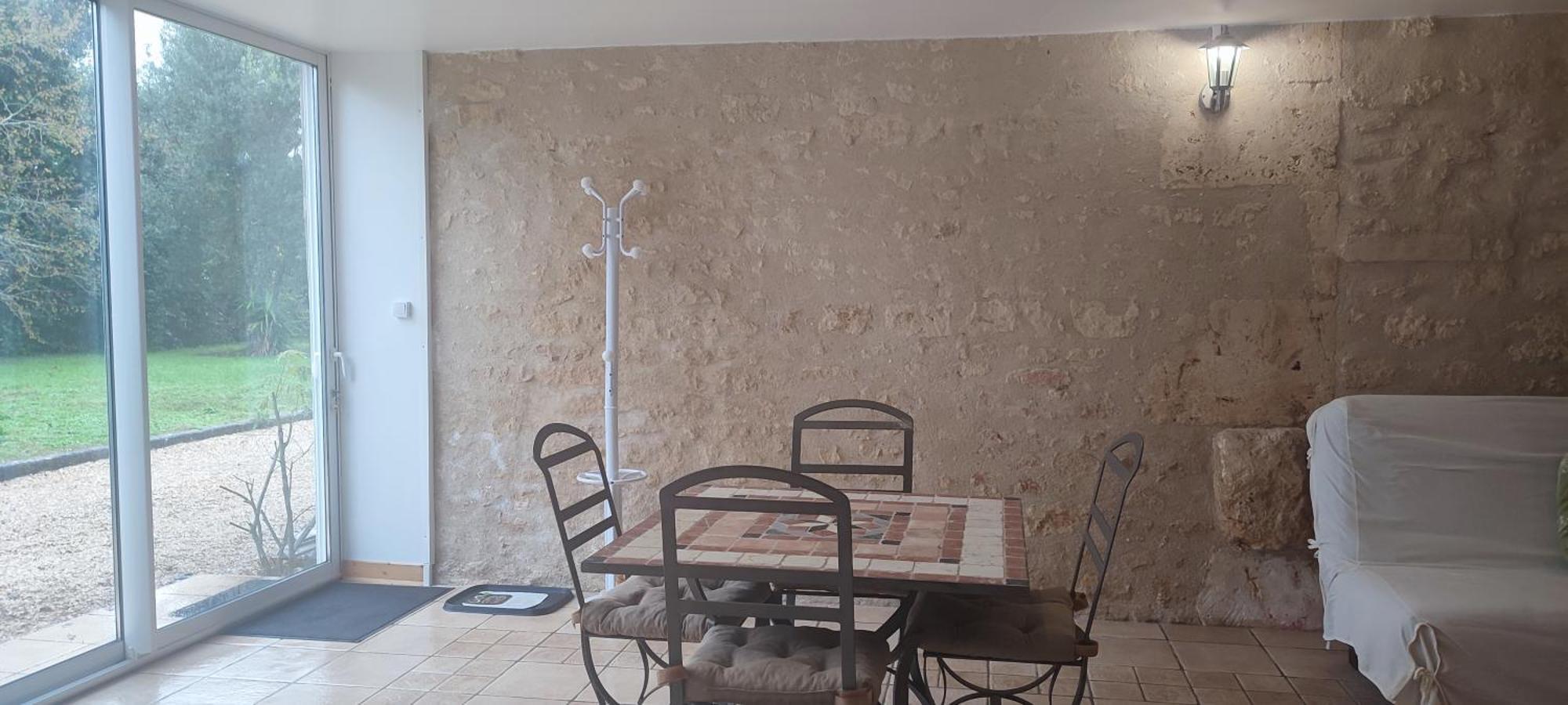 Gite Cosy, Sur Jardin, Terrasse Privee, Parking Au Calme En Rdc Gémozac Eksteriør billede
