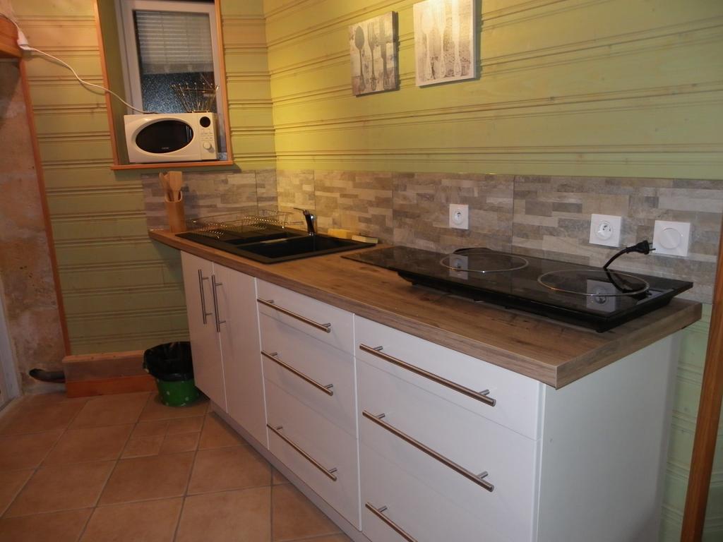 Gite Cosy, Sur Jardin, Terrasse Privee, Parking Au Calme En Rdc Gémozac Eksteriør billede