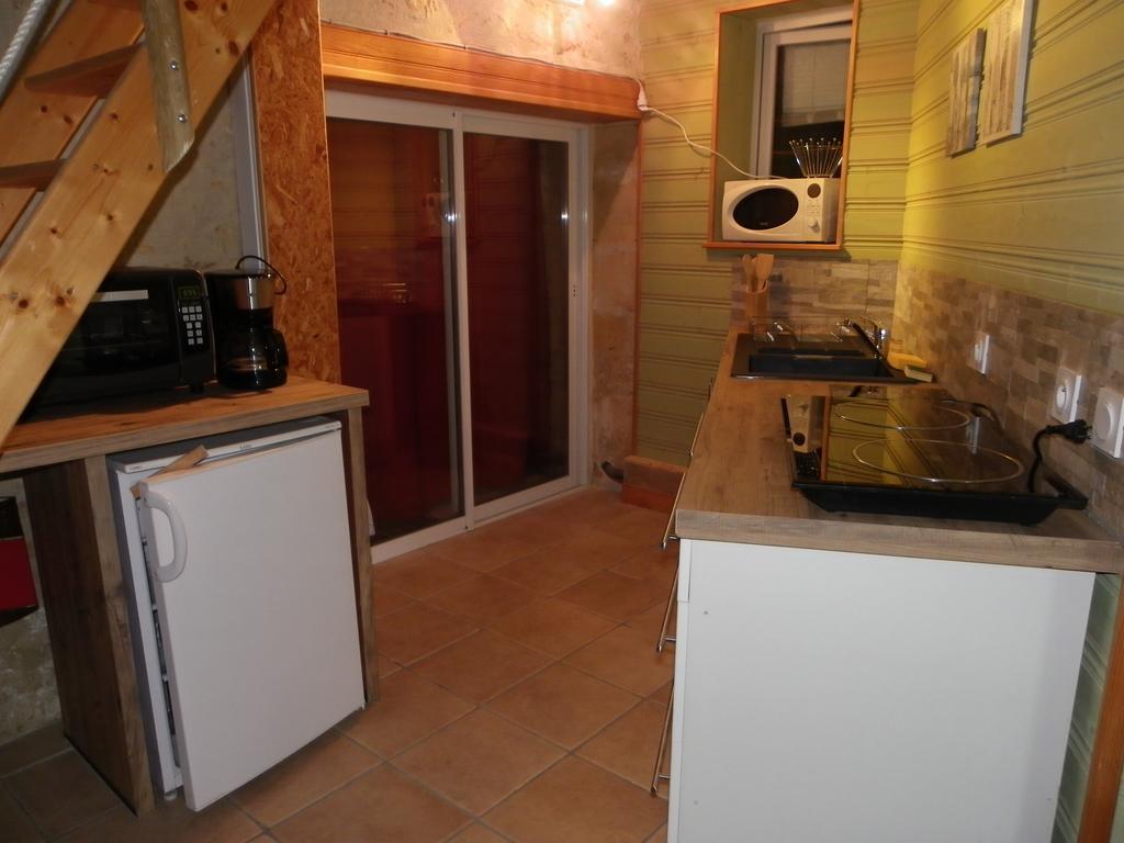 Gite Cosy, Sur Jardin, Terrasse Privee, Parking Au Calme En Rdc Gémozac Eksteriør billede